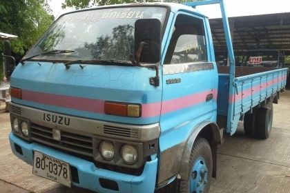 DAIHATSU เครื่อง ISUZU 100แรงฝาขาว หัวแตงโม เล่มมีคับ แต่ชุดโอนหาย ขายตามสภาพ