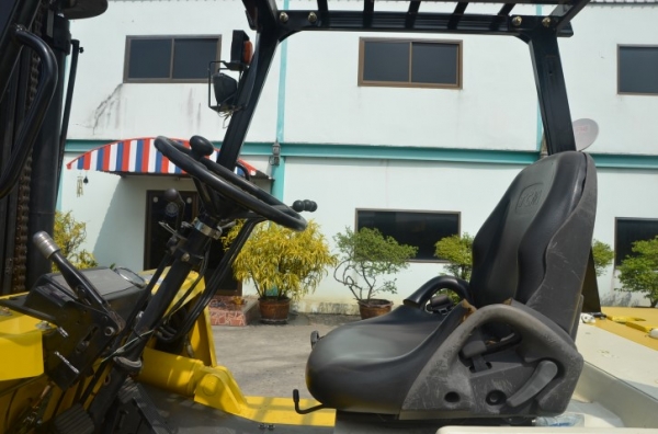 ขาย Tcm FD50Z7 ดีเซล Isuzu 6BG ออโต้ 5 ตัน ยกสูง	 3 เมตรฮิ้งฟอร์ค