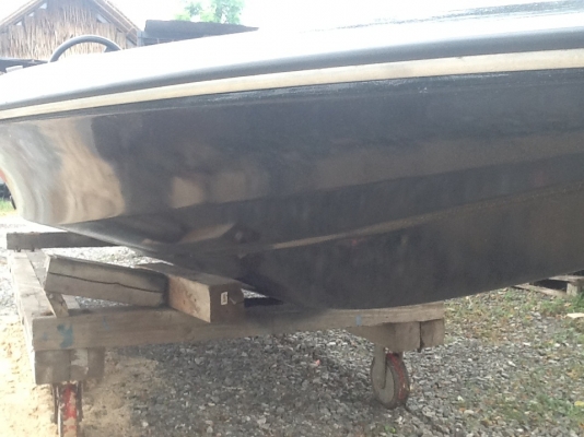 เรือแบสพร้อมเครื่องsuzuki65