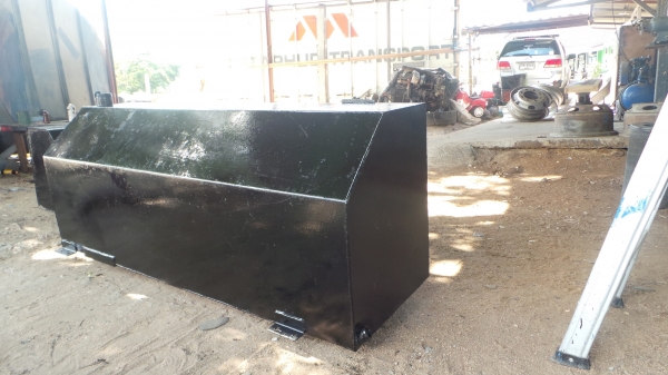 ขายถังน้ำมัน 700 ลิตร ราคาเป็นกันเอง (ติดต่อคุณตั้ม / 081-9512529) ขายถังน้ำมัน 700 ลิตร ราคาเป็นกันเอง (ติดต่อคุณตั้ม / 081-9512529)