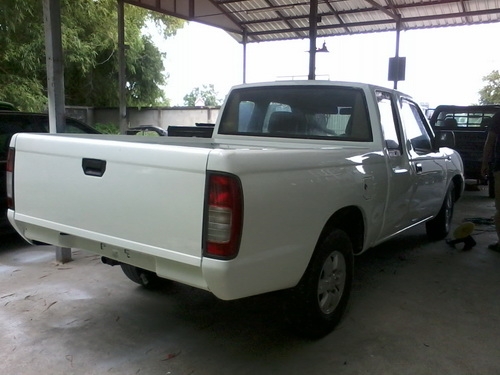 ขาย FRONTIER KING CAB 2.7
