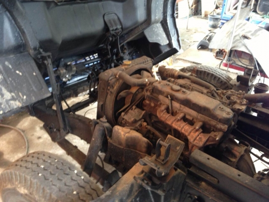 ขาย รถดั๊ม  6 ล้อ  ISUZU  NPR  เฟืองท้าย F