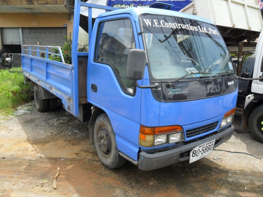 ขาย 6 ล้อ ISUZU รุ่น NKR