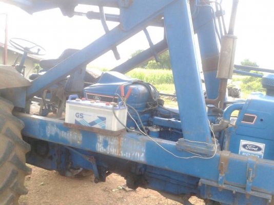 ขายรถไถฟอร์ดติดคีบ