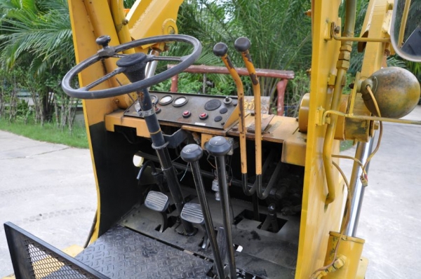 ขายรถตัก KOMATSU SG10 สวยเดิมจากญี่ปุ่น งากระดก ยังไม่เคยใช้ในไทย 135,000เท่านั้น