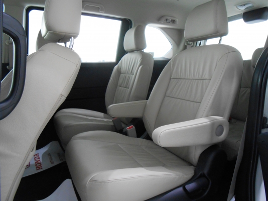 HONDA FREED 1.5 EL ปี 2013 ไมล์แท้ 11,1XX กม.