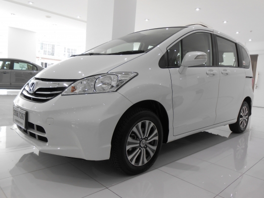 HONDA FREED 1.5 EL ปี 2013 ไมล์แท้ 11,1XX กม.
