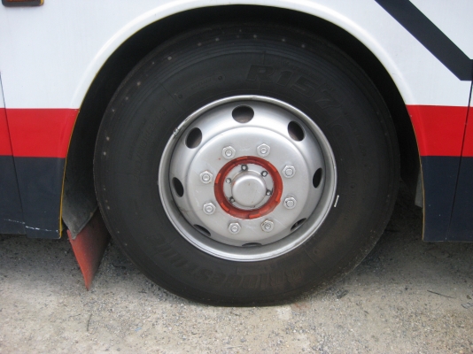 ขายรถบัส 6 ล้อ 45 ที่นั่ง สภาพพร้อมใช้งาน เครื่องนิคสัน 6 สูบ 320 แรง