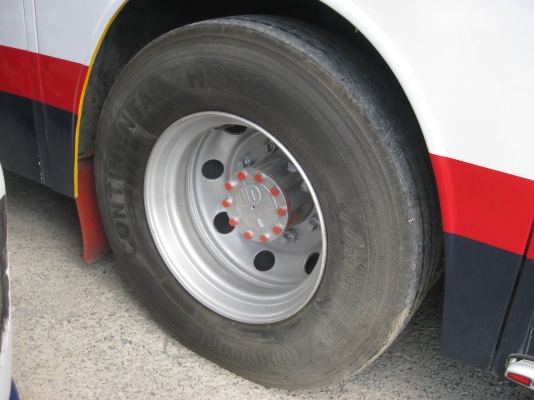 ขายรถบัส 6 ล้อ 45 ที่นั่ง สภาพพร้อมใช้งาน เครื่องนิคสัน 6 สูบ 320 แรง