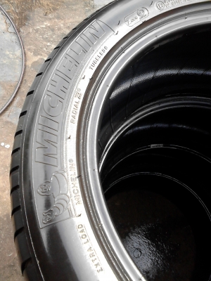 Michelin plymacy ht 215/50R17 tel.081-427-3941