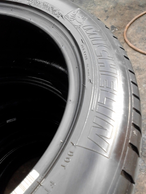 Michelin plymacy ht 215/50R17 tel.081-427-3941