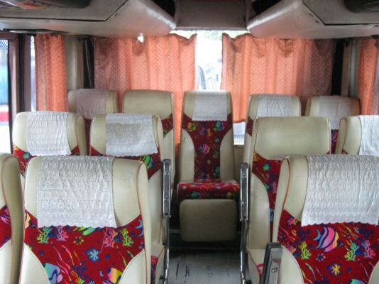 ขายรถบัส 8 ล้อ VIP  52 ที่นั่ง สภาพพร้อมใช้งาน เครื่องฮีโน  6สูบ 400 แรง