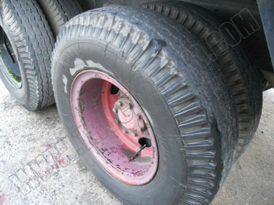 รถบรรทุก10ล้อ(พื้นเรียบ) MITSUBISHI FN527M 195