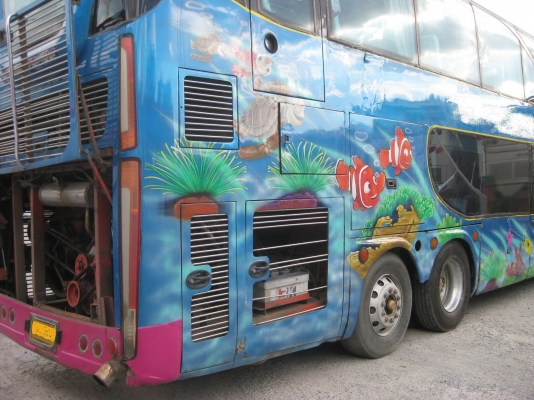 ขายรถบัส 8 ล้อ VIP  52 ที่นั่ง สภาพพร้อมใช้งาน เครื่องฮีโน  6สูบ 400 แรง