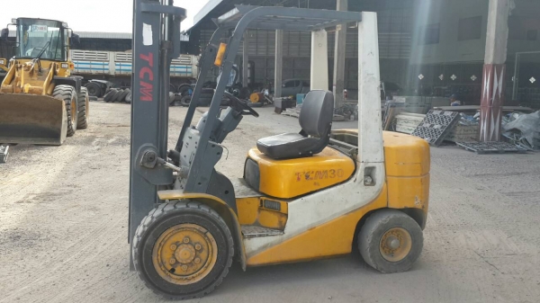 โฟล์คลิฟต์ TCM 3 ตันแท้ เกียร์ Auto สูง3เมตร