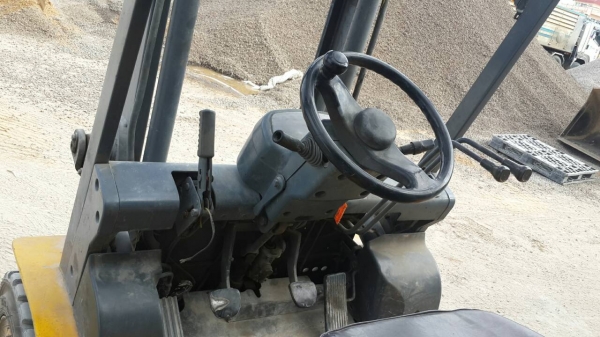 โฟล์คลิฟต์ TCM 3 ตันแท้ เกียร์ Auto สูง3เมตร