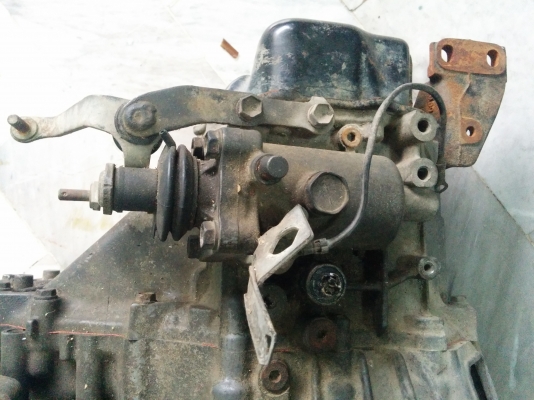 ขายเกียร์ธรรมดา toyota soluna (5AFE) โฉมหยดน้ำ มารับเองลดให้อีก