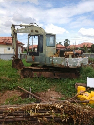 ขายด่วน แมคโคร PC120-3 ราคา 300,000