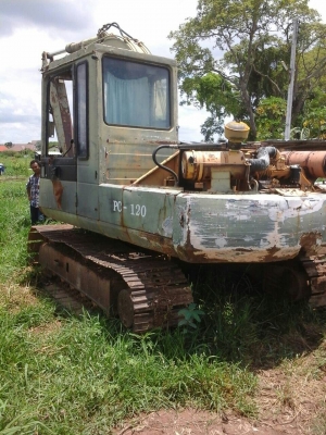 ขายด่วน แมคโคร PC120-3 ราคา 300,000