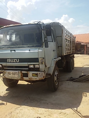 10 ล้อร๊อคกี้ 210 แรง