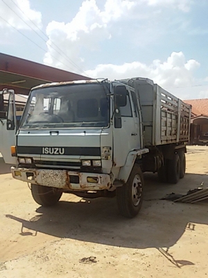 10 ล้อร๊อคกี้ 210 แรง