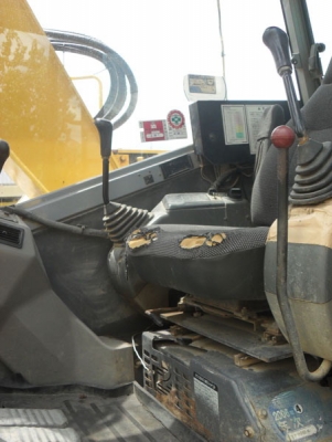 ขายรถขุด KOMATSU  PC 128 US-2   ( สภาพสวย )