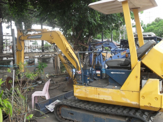ขายรถขุดเล็ก KOMATSU  PC30-6