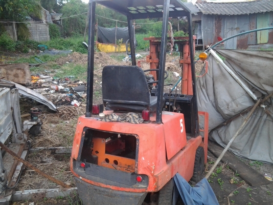 ขายโฟคลิฟ ไม่มีเครื่องและงาครับ 1 ตัน เอาไปปั่นเอง ขาย 20000 บาท