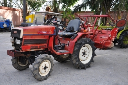 ขายรถไถนั่งขับYANMAR F15D มือสองญี่ปุ่น ขับเคลื่อนล้อ เครื่องช่วงล่างดีมากครับ