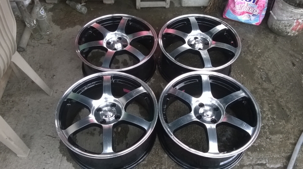 ขายล้อขอบ17 4รู100 ชุดละ 5800