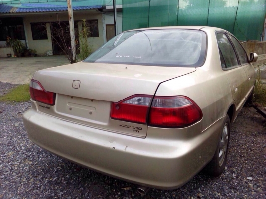 ซากเเอคครอดรื้อขายเป็นอะไหลรุ่นปี08-02