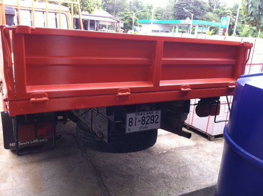 ขายรถ 6 ล้อ ยาว รุ่น NISSAN UD CP180