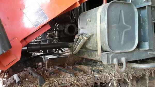 ขายรถเกี่ยวข้าว คูโบต้า แพ็คคุ่ DC60 สภาพพร้อมใช้งาน เครื่องดี ใช้งานทุกปี ช่วงล่างดี ตู้สีดี