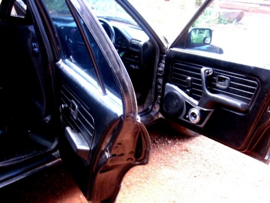 ขายbmw E30วิ่ง180นิ่งๆครับ ขายbmw E30วิ่ง180นิ่งๆครับ