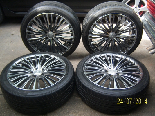 แม็กพร้อมยาง 245 40 20 ปี 11