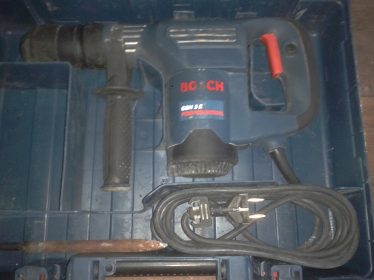 ขายเครื่องสกัดคอนกรีต สว่านเจาะทำลาย bosch GSH 3 E