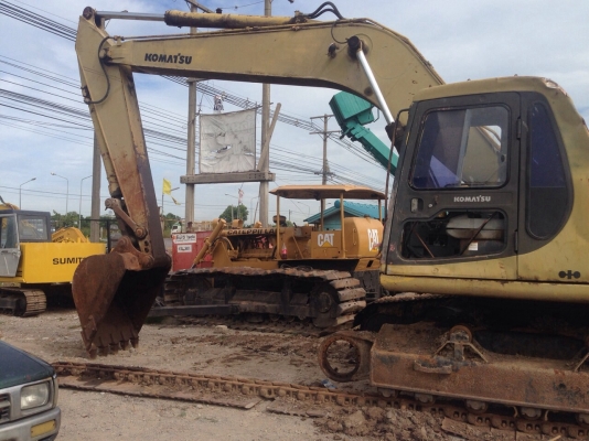 ขายรถแมคโครPc200-6 ตามสภาพ หรือ ตัดแยกอะไหล่ สนใจติดต่อ บอย085-156-2314