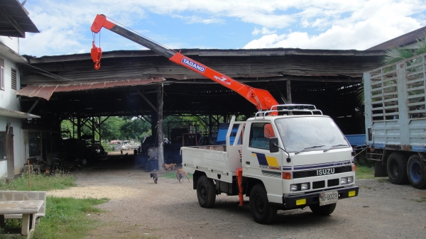 ISUZU NHR 4ล้อ เครน TADANO 2ตัน สภาพสวยพร้อมใช้