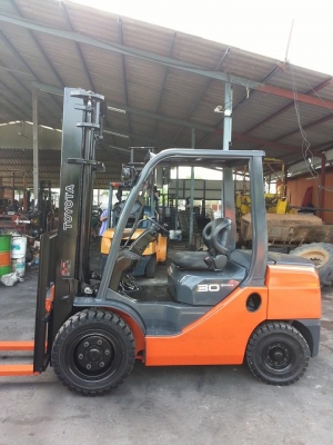 ขาย ฟอล์คลิฟต์  TOYOTA 8FD30  รถปี 2009