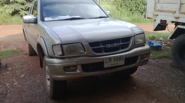 ISUZU DRAGONEYE 3.0 4X4 ห้างแท้ปี 2544 รถเดิมบางครับ คานหน้านเดิม เครื่องเดิม โฟหน้าถอดนะครับ