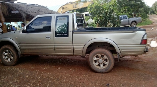 ISUZU DRAGONEYE 3.0 4X4 ห้างแท้ปี 2544 รถเดิมบางครับ คานหน้านเดิม เครื่องเดิม โฟหน้าถอดนะครับ