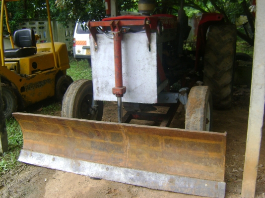 แม๊กซี 165  ราคา135000พร้อมอุปกรณ์ครบพร้อมใช้