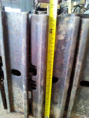 ขายเเทรคแบคโฮเล็กใช้ได้กับ pc20,25,30 ราคาถูกๆครับ