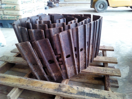 ขายเเทรคแบคโฮเล็กใช้ได้กับ pc20,25,30 ราคาถูกๆครับ