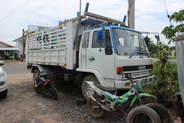 ขาย หกล้อ ISUZU หกล้อ  160 แรง  ดั๊ม