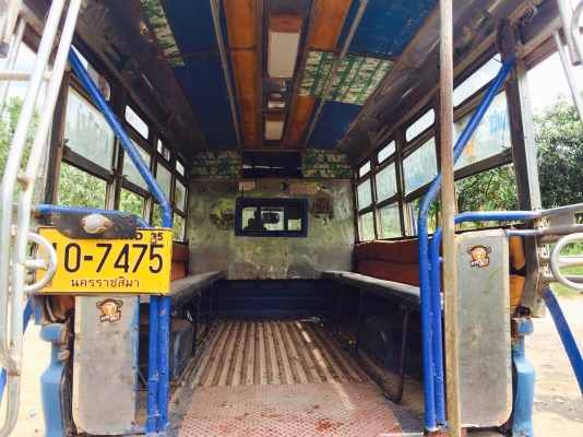 ขายรถ TOYOTA. BU3000. เเคซซีสวย. เครื่องฟิตใหม่. สภาพเดิม หลังคาสวย ยางใหม่ 4 เส้น