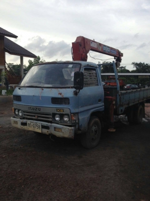 6ล้ออีซูสุบรรทุกติดเครน3ตัน ขายคู่กับ komatsu pc 40-6 สภาพสวยพร้อมใช้งาน ใช้งานอยู่ทั้งสองคัน ขายคู่หรือแยกก็ได้ 087-2976734