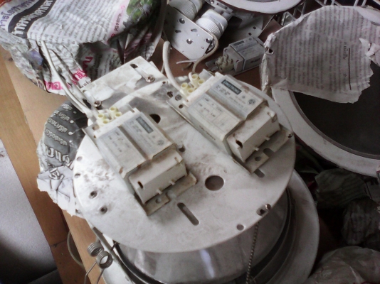 เหมา1,500ยกกอง)ชุดโคมไฟสปอตไลท์ ใหญ่ และเล็ก