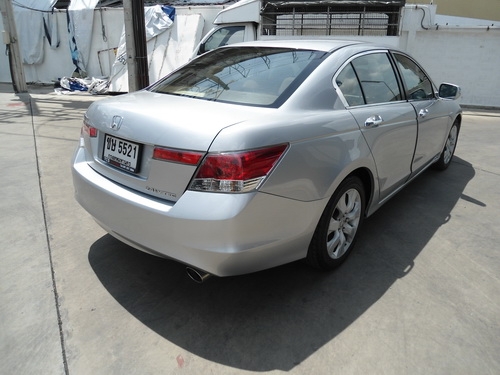 HONDA - ACCORD - 2.4 i-VTEC AT ปี2008 สีเงิน(ตะกั่ว) เกียร์อัตโนมัติ เครื่องเบนซิน 2400cc HONDA - ACCORD - 2.4 i-VTEC AT ปี2008 สีเงิน(ตะกั่ว) เกียร์อัตโนมัติ เครื่องเบนซิน 2400cc