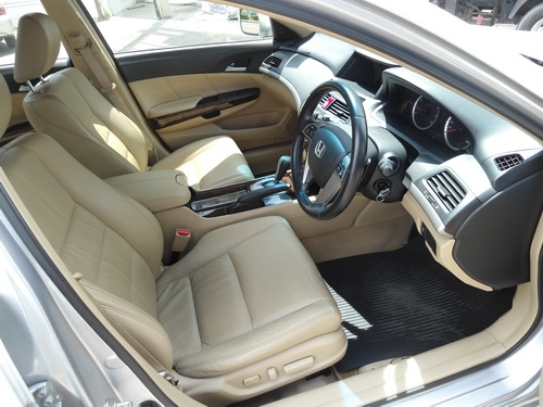 HONDA - ACCORD - 2.4 i-VTEC AT ปี2008 สีเงิน(ตะกั่ว) เกียร์อัตโนมัติ เครื่องเบนซิน 2400cc HONDA - ACCORD - 2.4 i-VTEC AT ปี2008 สีเงิน(ตะกั่ว) เกียร์อัตโนมัติ เครื่องเบนซิน 2400cc